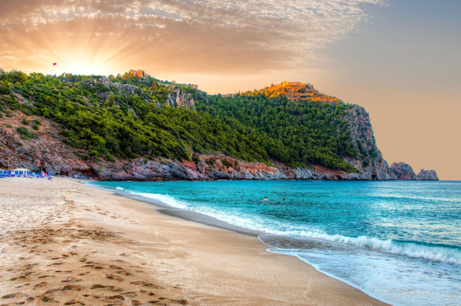 Alanya Plajları: Akdeniz’in Eşsiz Kumsalları Alanya Tekne Turu