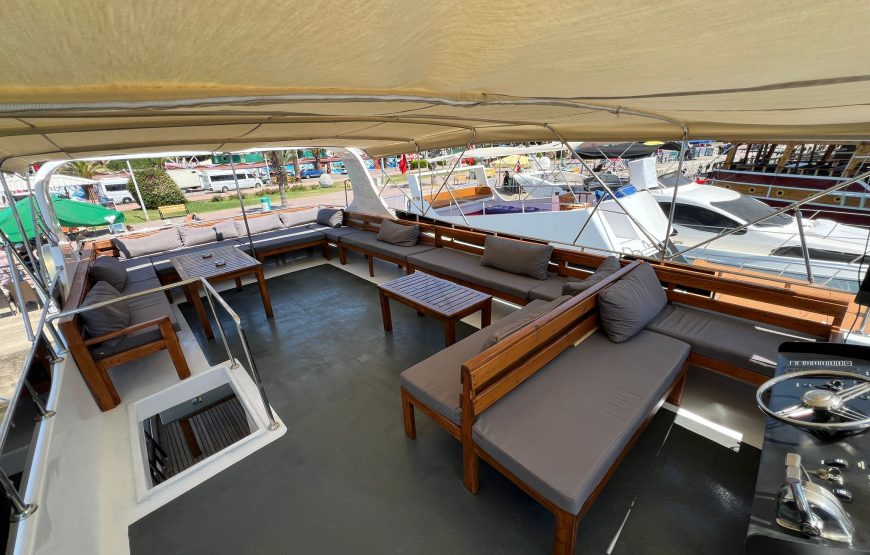 Alanya’da Denizin Tadını Özel Tekneyle Çıkarın Queen VIP Yat